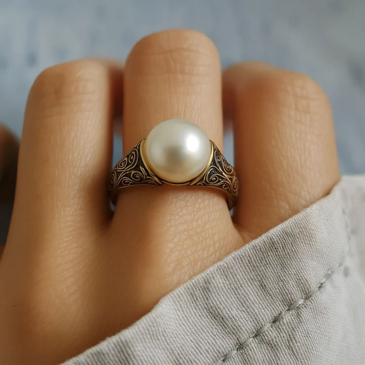 Vintage Luminous Halo Ring